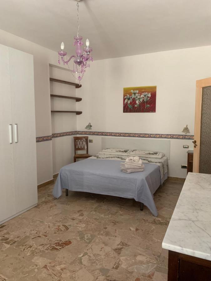 Casa Vacanze Autonoma Brevi Periodi 维博瓦伦蒂亚 外观 照片