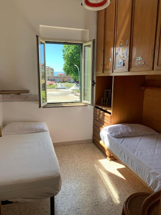 Casa Vacanze Autonoma Brevi Periodi 维博瓦伦蒂亚 外观 照片
